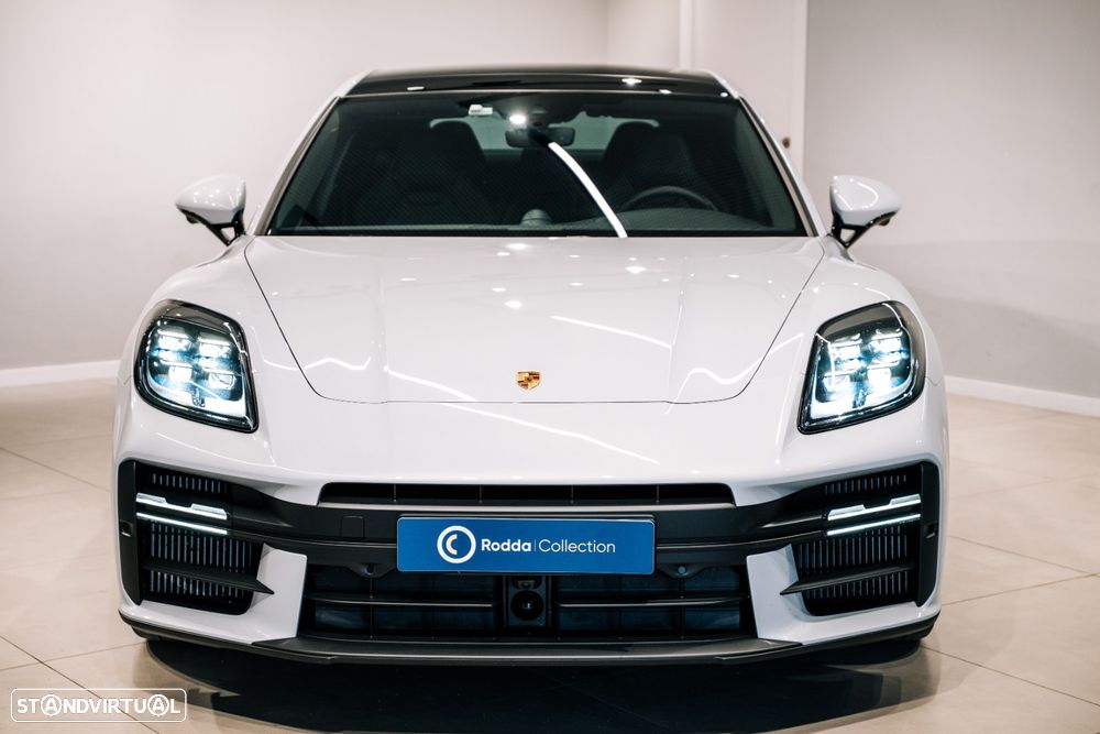 Porsche Panamera 4 E-Hybrid - 3