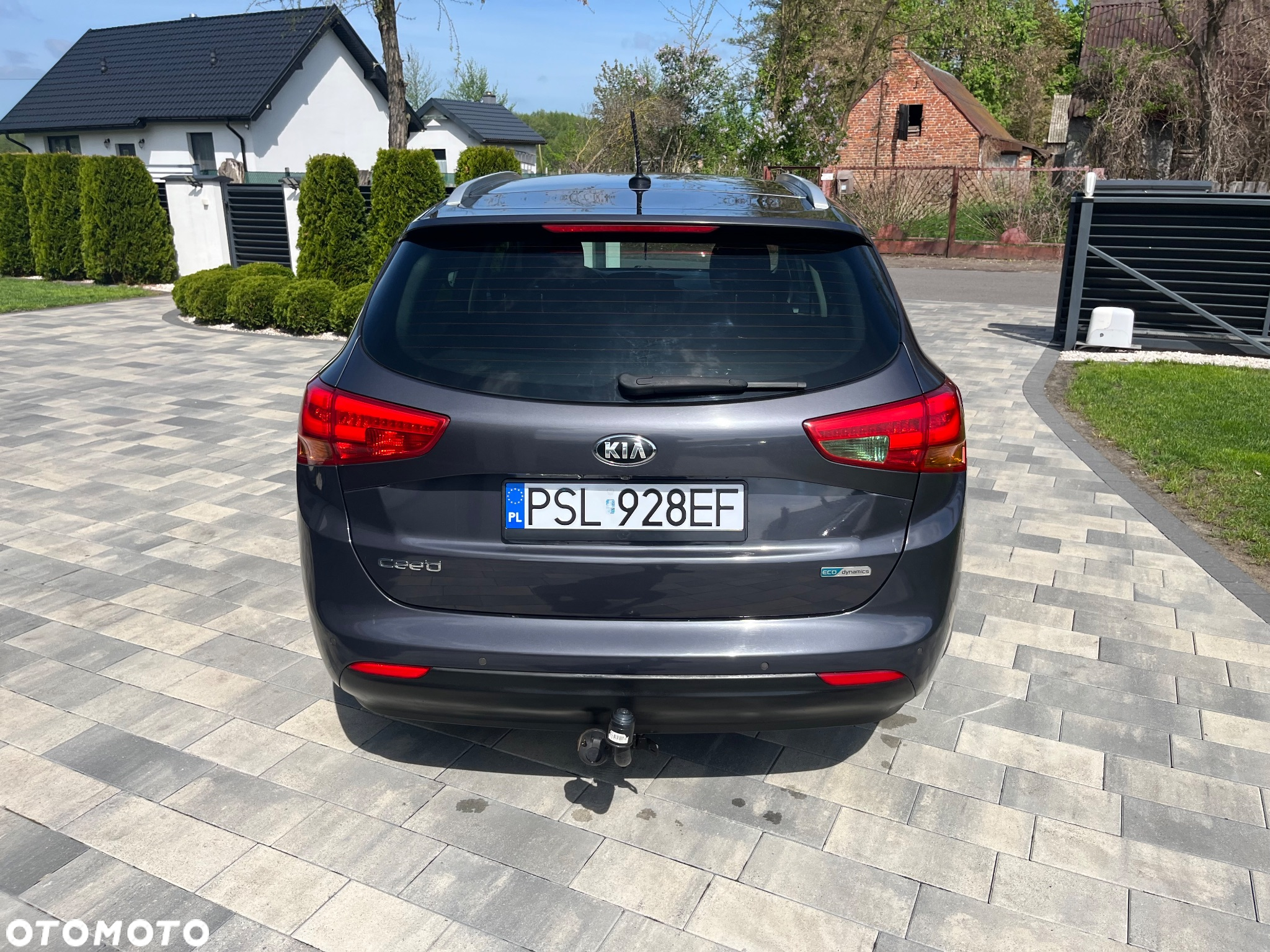 Kia Ceed - 8