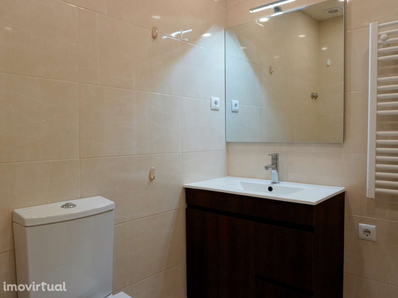 Elegante T3 no Centro Histórico de Torres Novas com Garagem - Grande imagem: 4/26