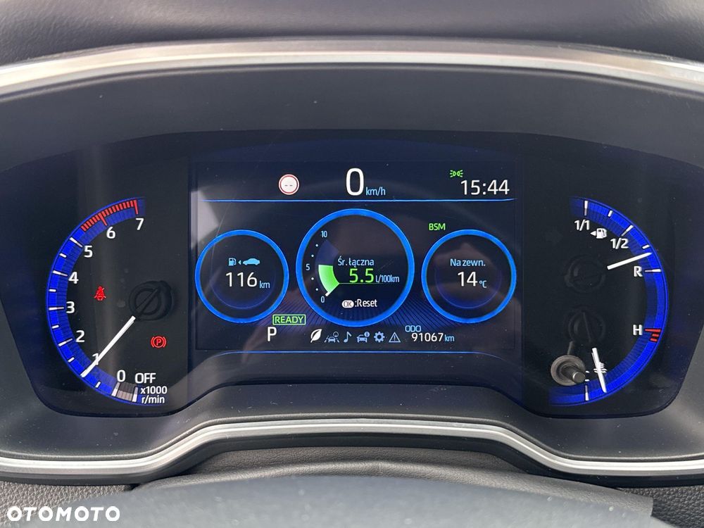 Toyota Corolla 1.8 Hybrid Executive - 16