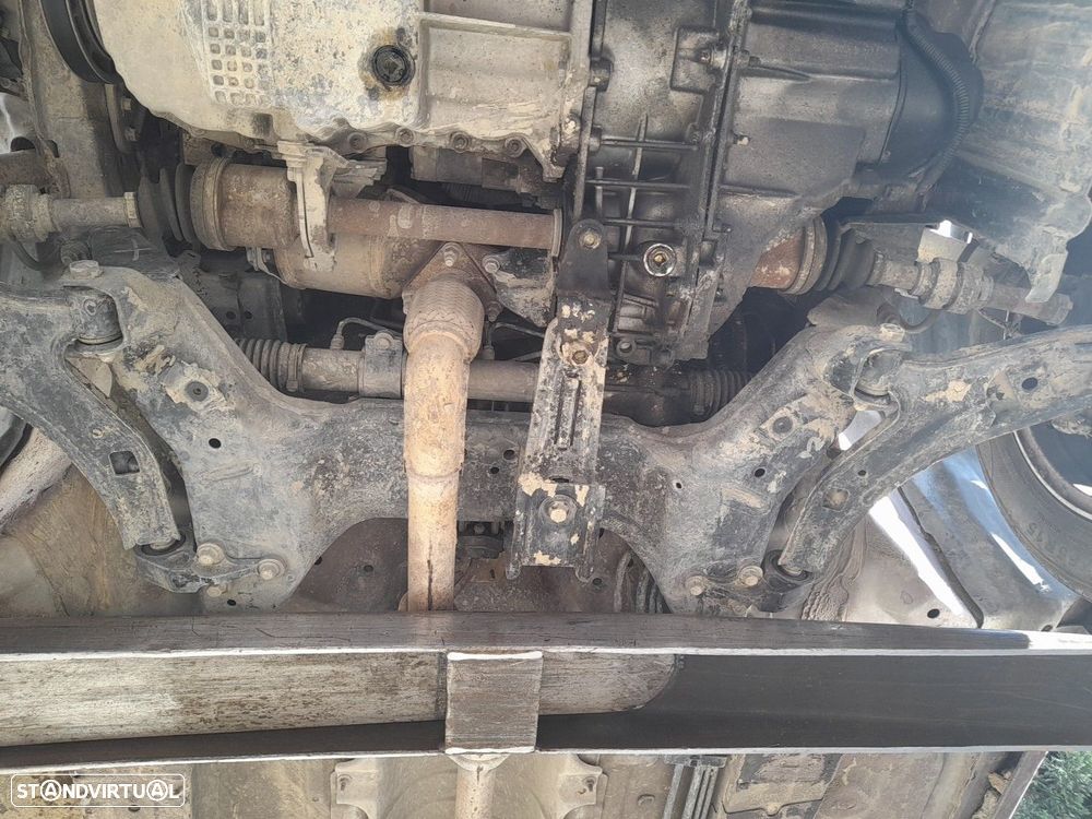 Charriot frente NISSAN Almera II Sedan (N16) - 1