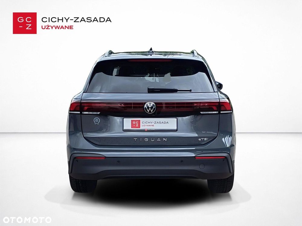 Volkswagen Tiguan - 4