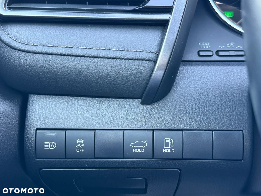 Toyota Camry 2.5 Hybrid Comfort CVT - 17