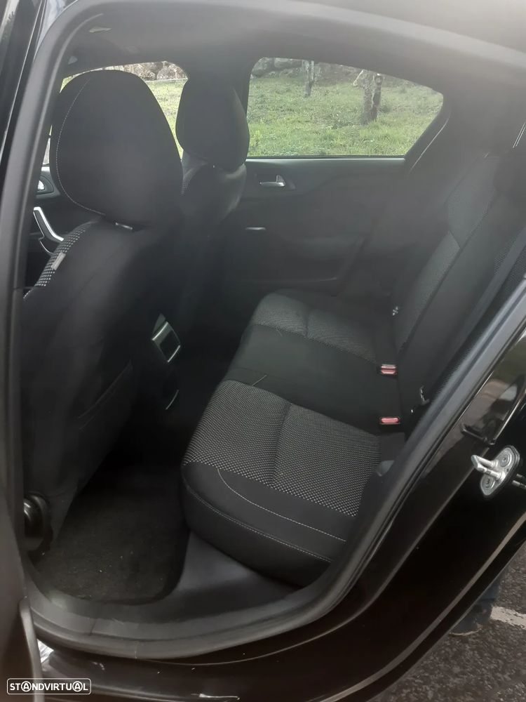 Citroën DS4 1.6 HDi Chic - 10