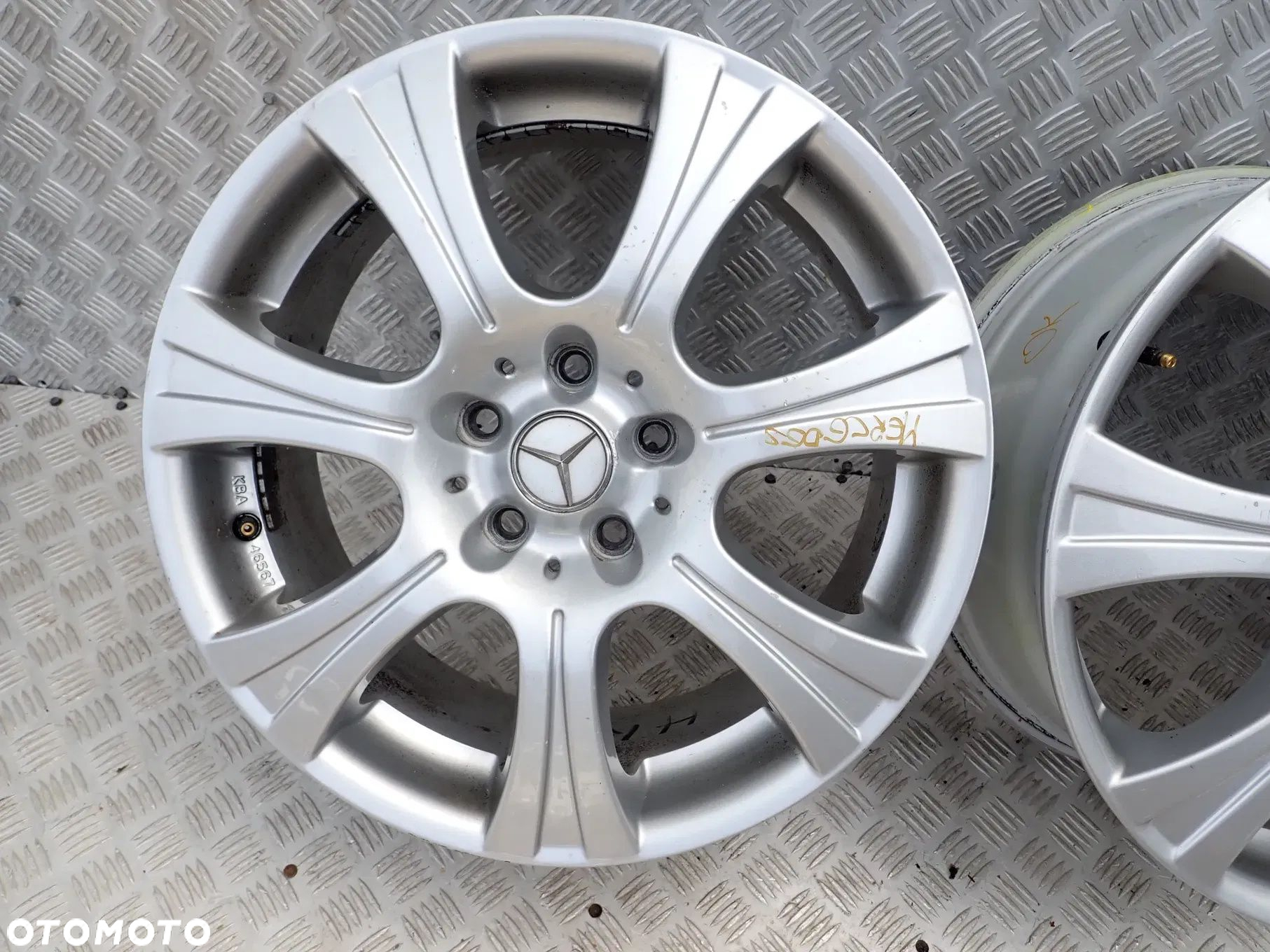 FELGI ALUMINIOWE MERCEDES 8JX18 ET60 5X112 - 4