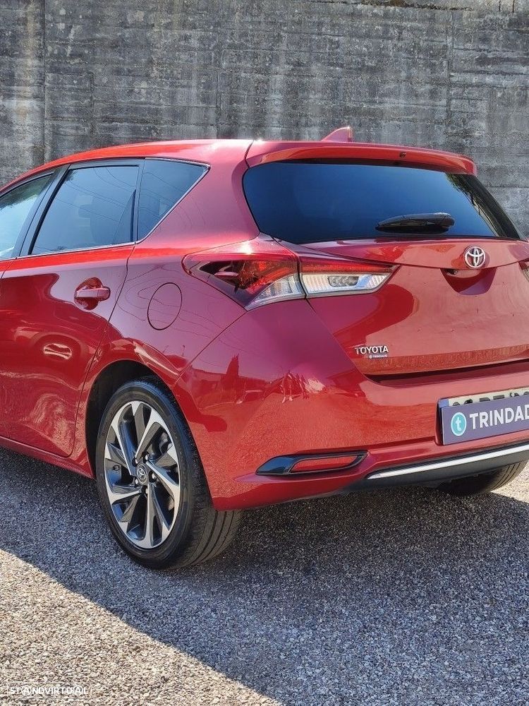 Toyota Auris 1.2T Exclusive - 6