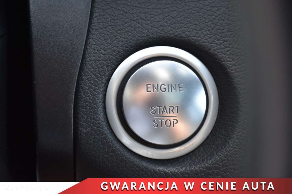 Mercedes-Benz Klasa C 200 T 4Matic 7G-TRONIC AMG Line - 26