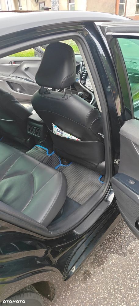 Toyota Camry 2.5 Hybrid Comfort CVT - 13