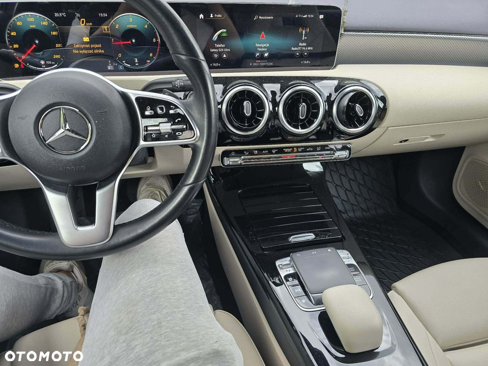Mercedes-Benz Klasa A 180 d Progressive 7G-DCT - 2