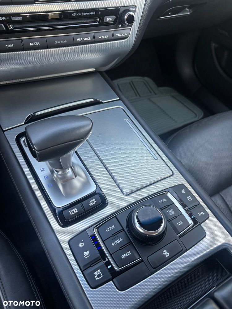 Hyundai Genesis - 8