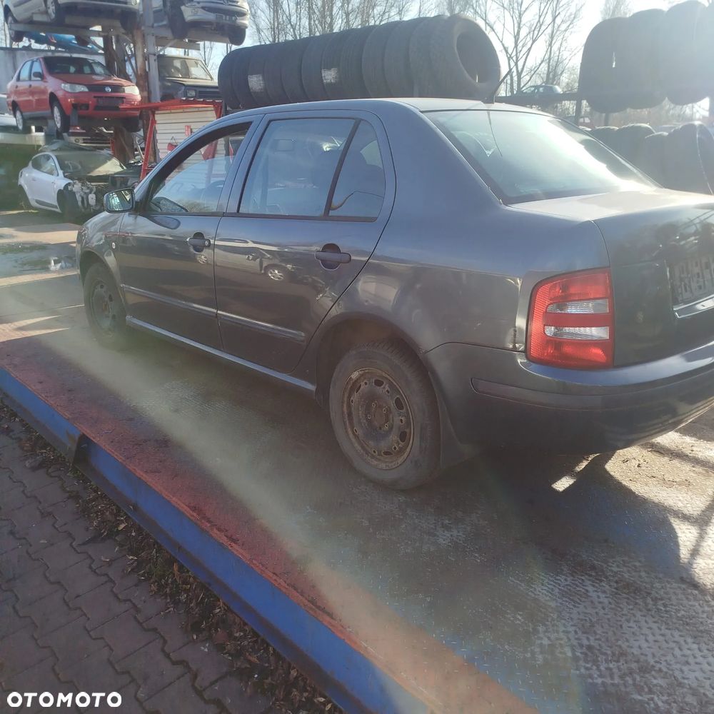 Skoda Fabia 1  na części . - 7