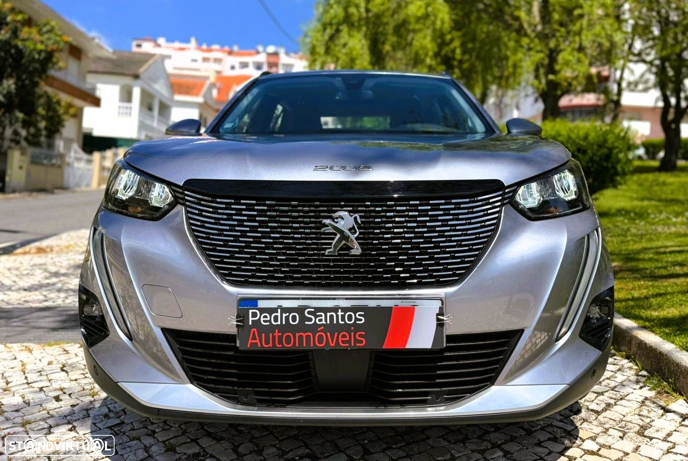 Peugeot 2008 1.2 PureTech Allure EAT8 - 4