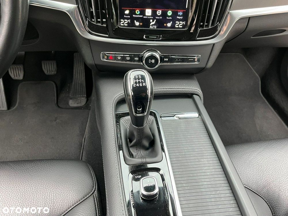 Volvo V90 D4 - 21