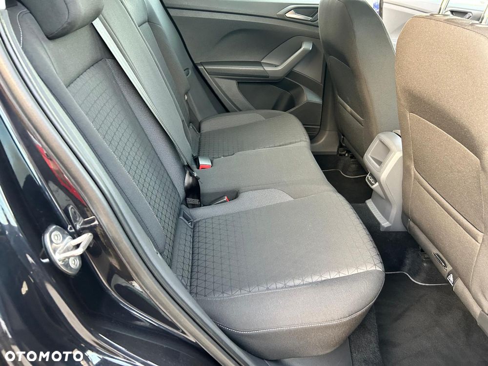 Volkswagen T-Cross - 23