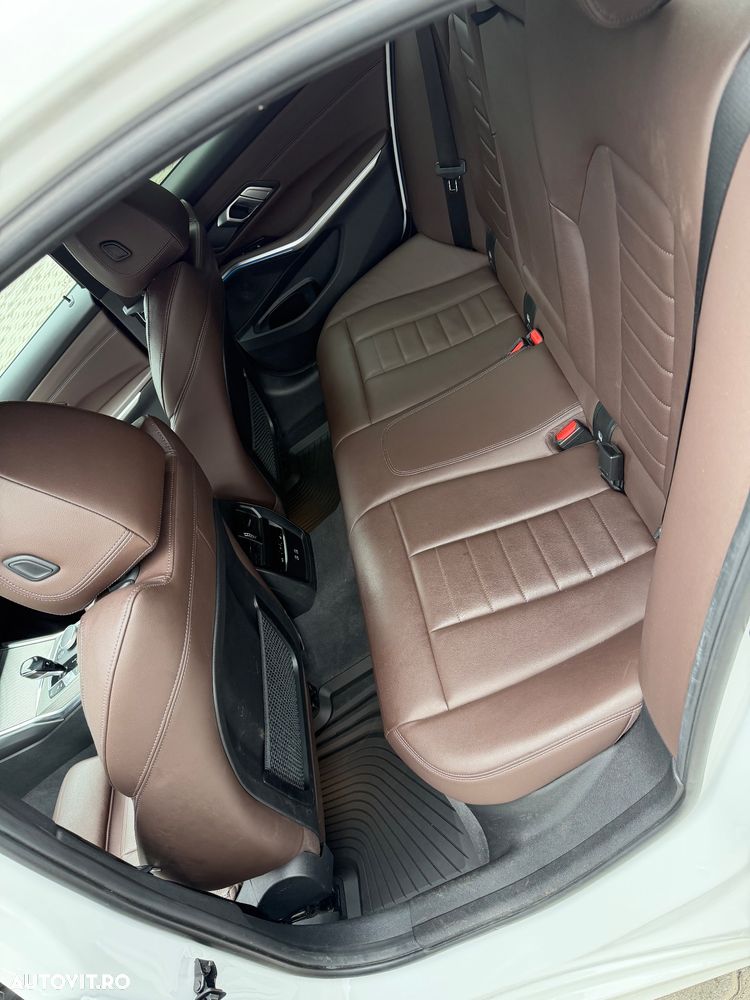 BMW Seria 3 320e Aut. M Sport - 8