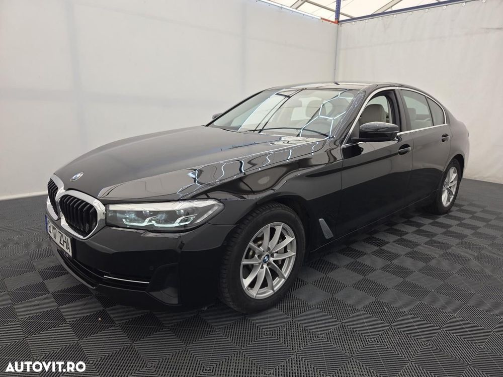 BMW Seria 5 530i xDrive AT MHEV - 2