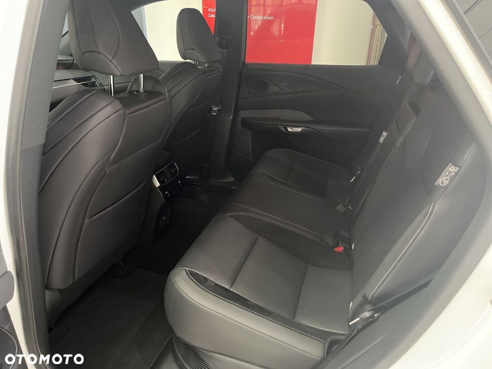 Lexus RX - 12