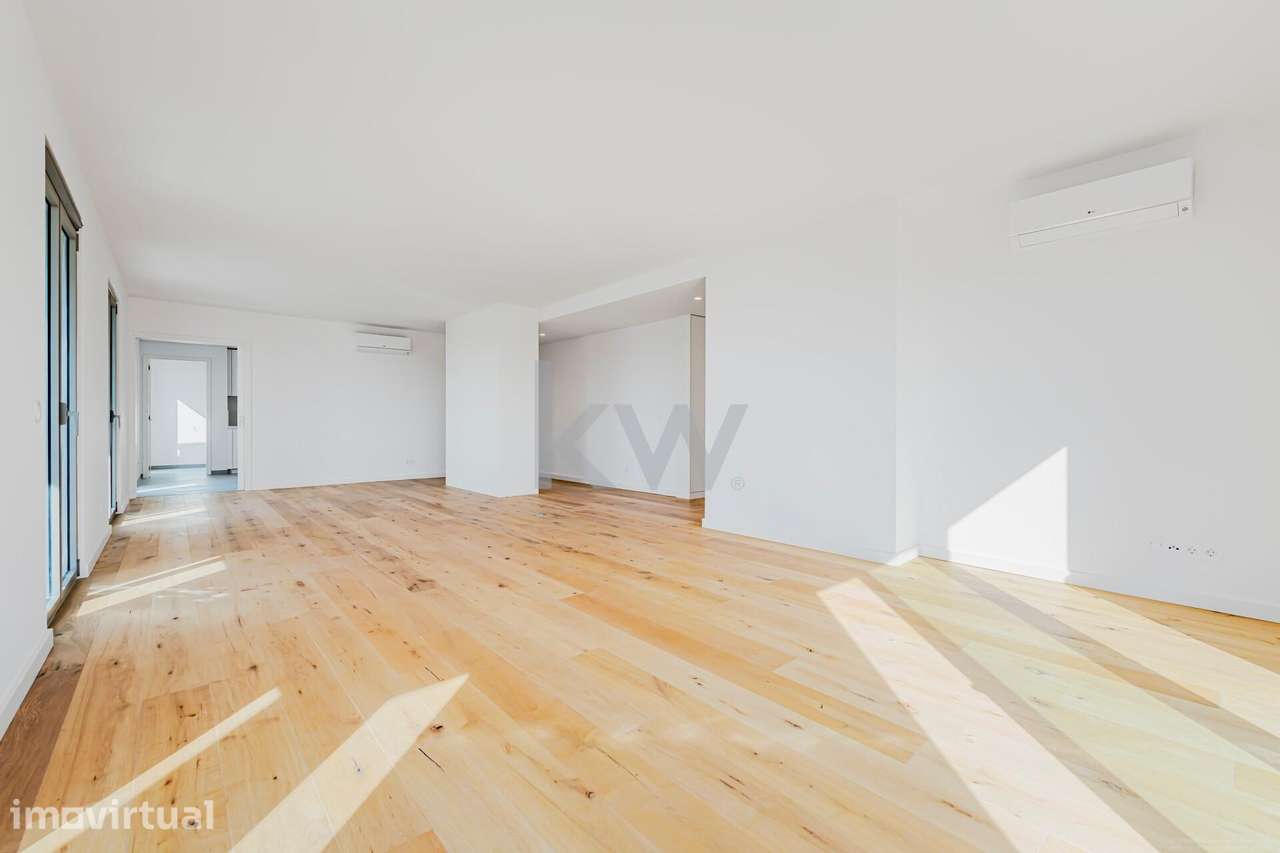 Penthouse T4+1 Dafundo com Terraço e Piscina - Grande imagem: 2/60