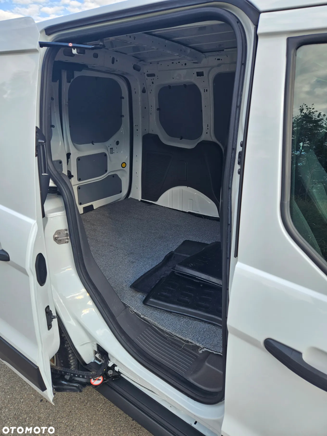 Ford Connect Transit - 8