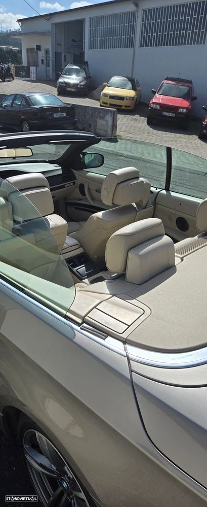 BMW 320 i Cabrio Auto - 14
