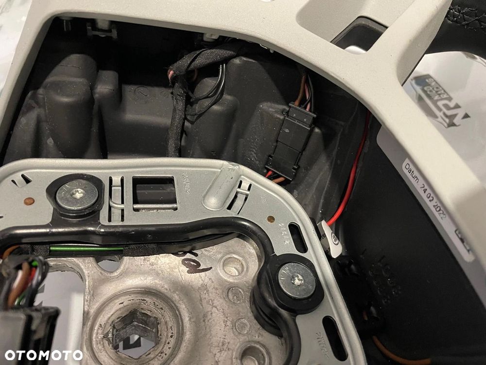 KIEROWNICA MULTIFUNKCJA LAND ROVER DEFENDER 2020+ L633 - 6