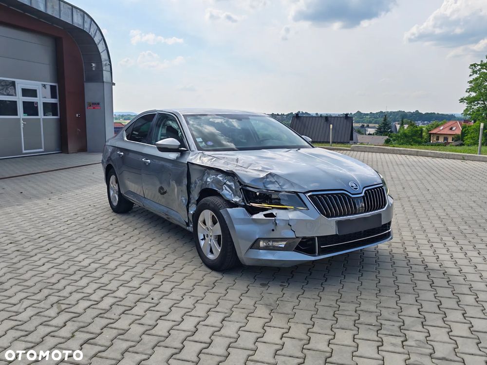 Skoda Superb 1.5 TSI ACT DSG Style - 3