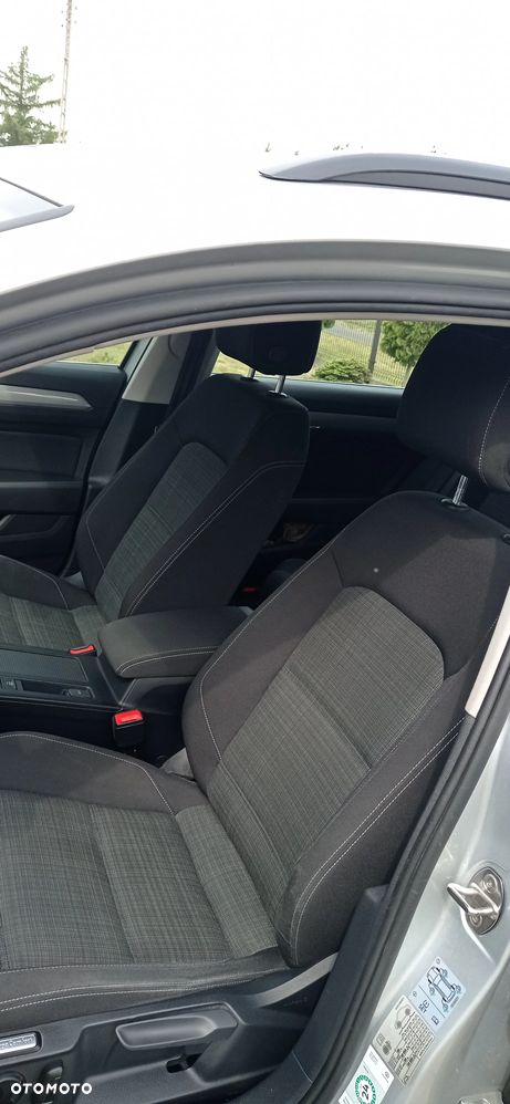 Volkswagen Passat Variant 2.0 TDI SCR DSG Business - 18