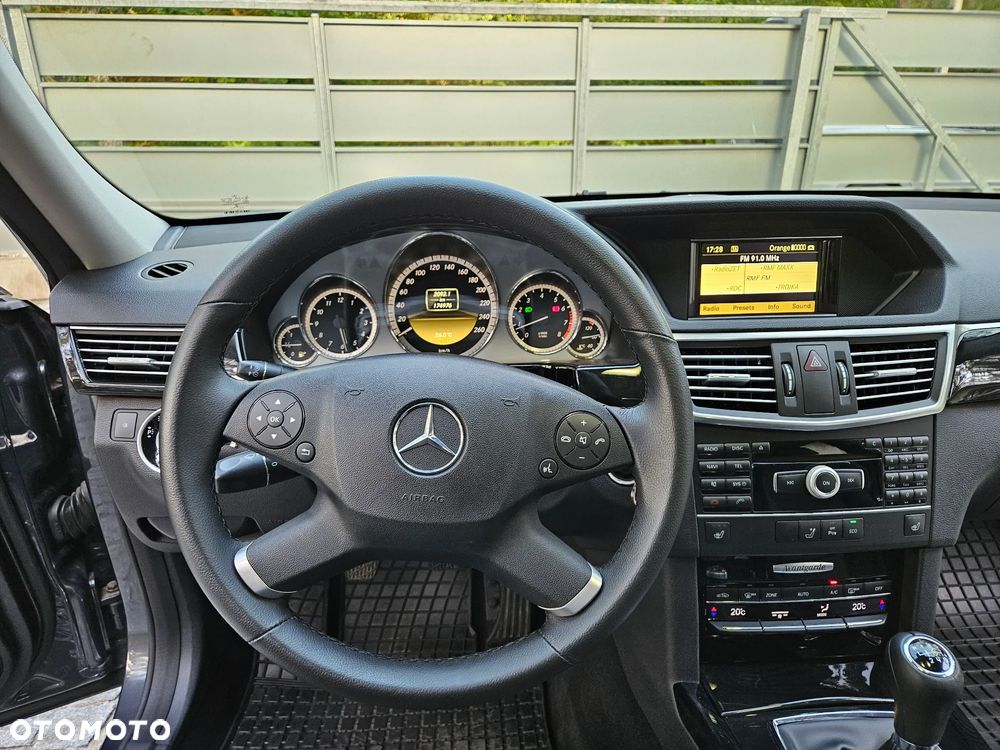 Mercedes-Benz Klasa E 200 CGI BlueEff Avantgarde - 10