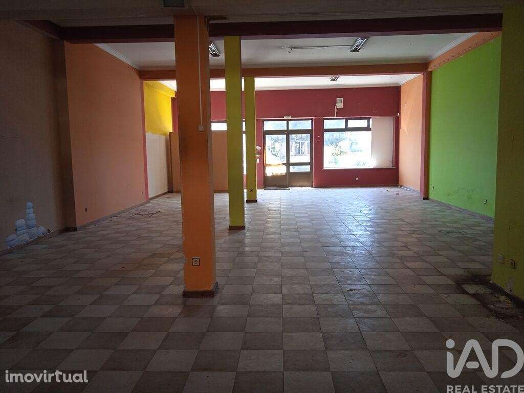 Loja / Estabelecimento Comercial T2 em Nelas de 345,00 m2 - Grande imagem: 3/16