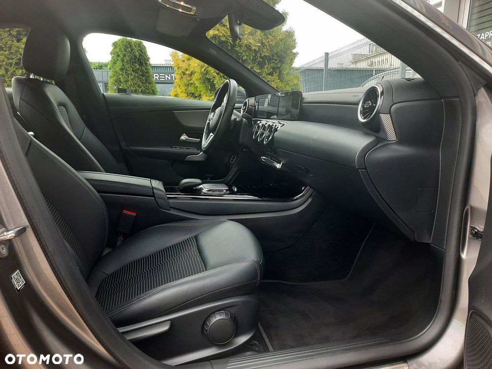 Mercedes-Benz CLA 250 Progressive 7G-DCT - 11