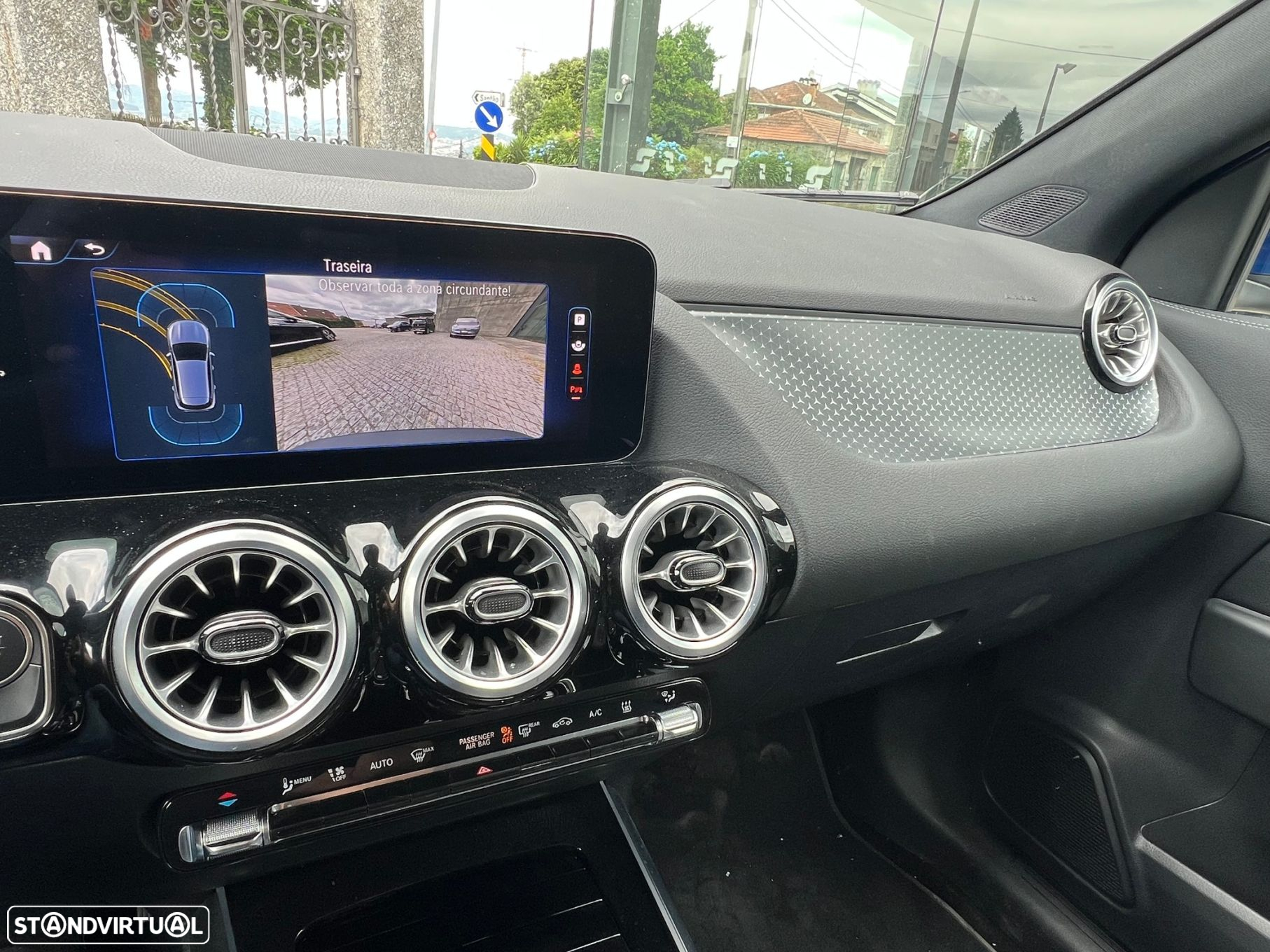 Mercedes-Benz EQA 250+ Edition - 13