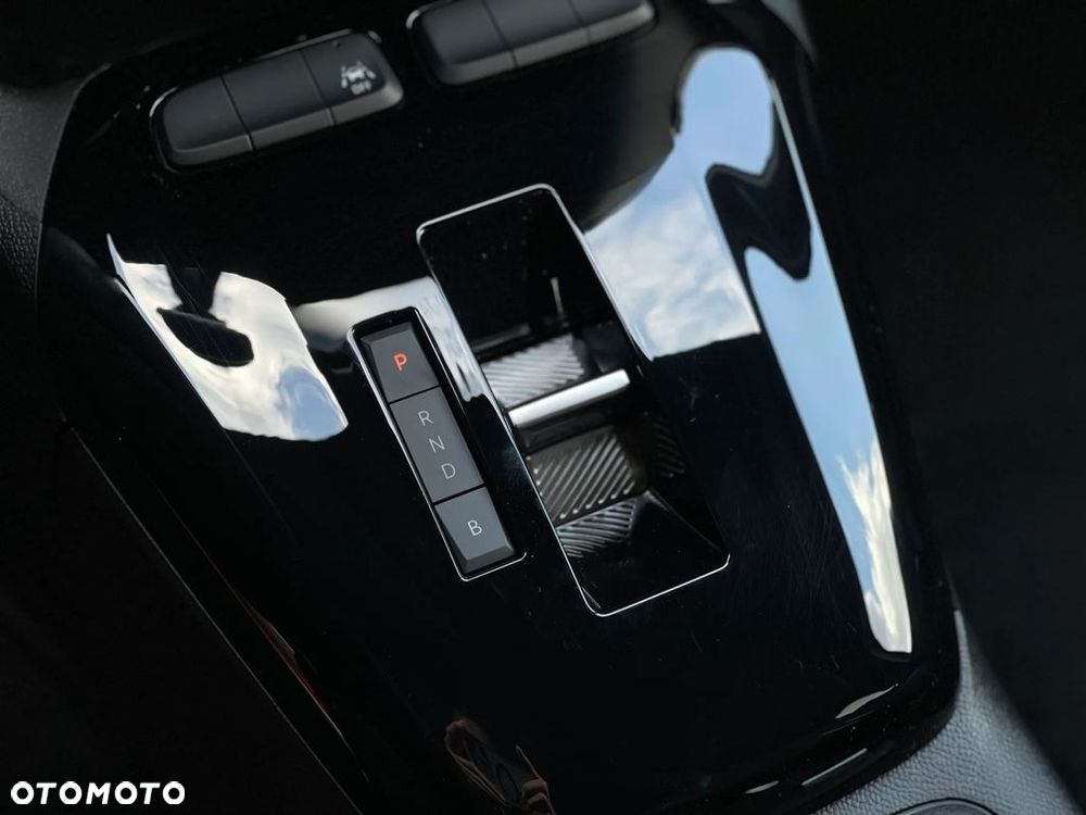 Opel Corsa Corsa-e 51kWh Yes 2025 - 24
