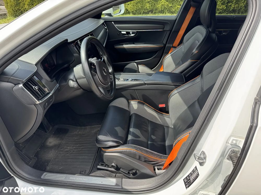 Volvo V90 Cross Country D4 AWD Ocean Race - 16