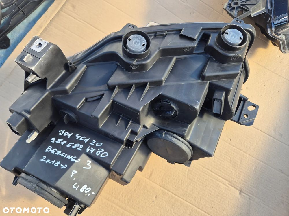 Citroen Berlingo 3 lampa prawa i lewa.Valeo. 2018- - 9