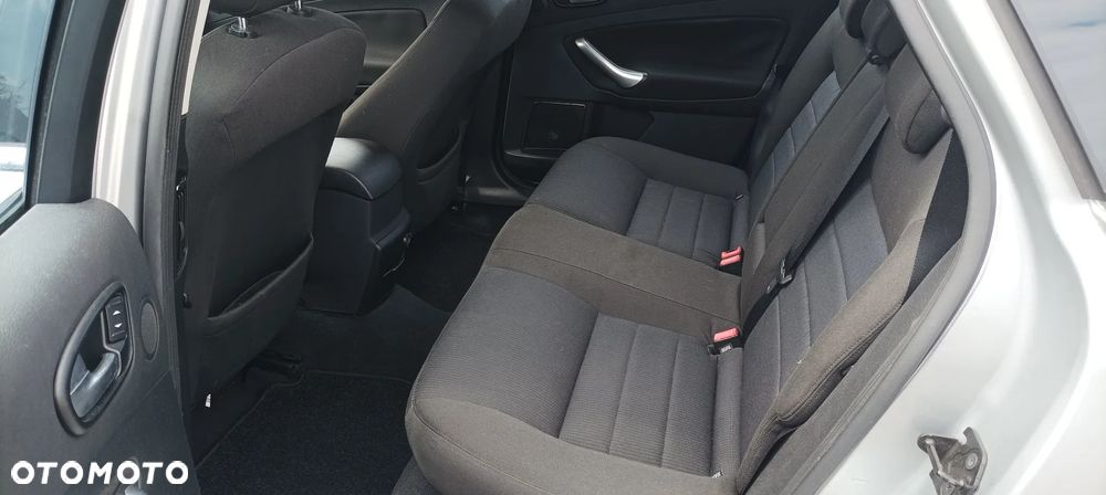 Ford Mondeo 2.0 TDCi Titanium - 15