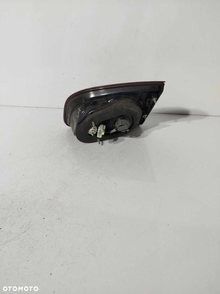 LAMPA LEWA TYLNA W KLAPĘ HYUNDAI SANTA FE II LIFT 09-12 - 3