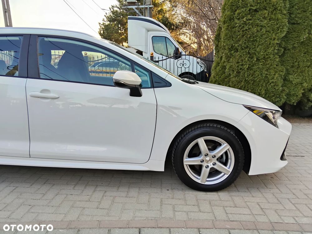 Toyota Corolla 1.8 Business Edition - 11