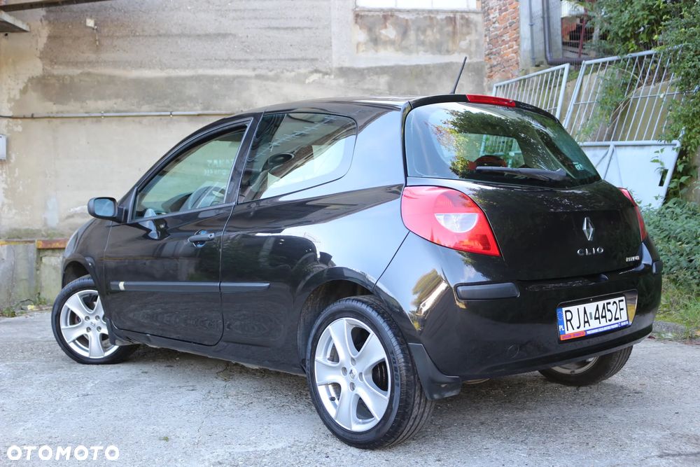 Renault Clio 1.2 16V Dynamique - 4