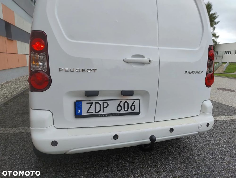Peugeot PARTNER PO LIFT 1.6 HDI (90KM) 5-BIEGÓW KLIMA TEMPOMAT TABLET STAN IDEALNY FULL OPCJA BEZWYPADKOWY SERWIS KM NIE MA RDZY ! ! ! - 34