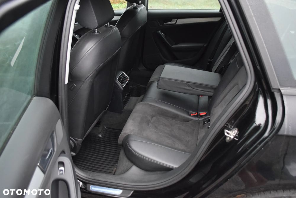 Audi A4 Avant - 16