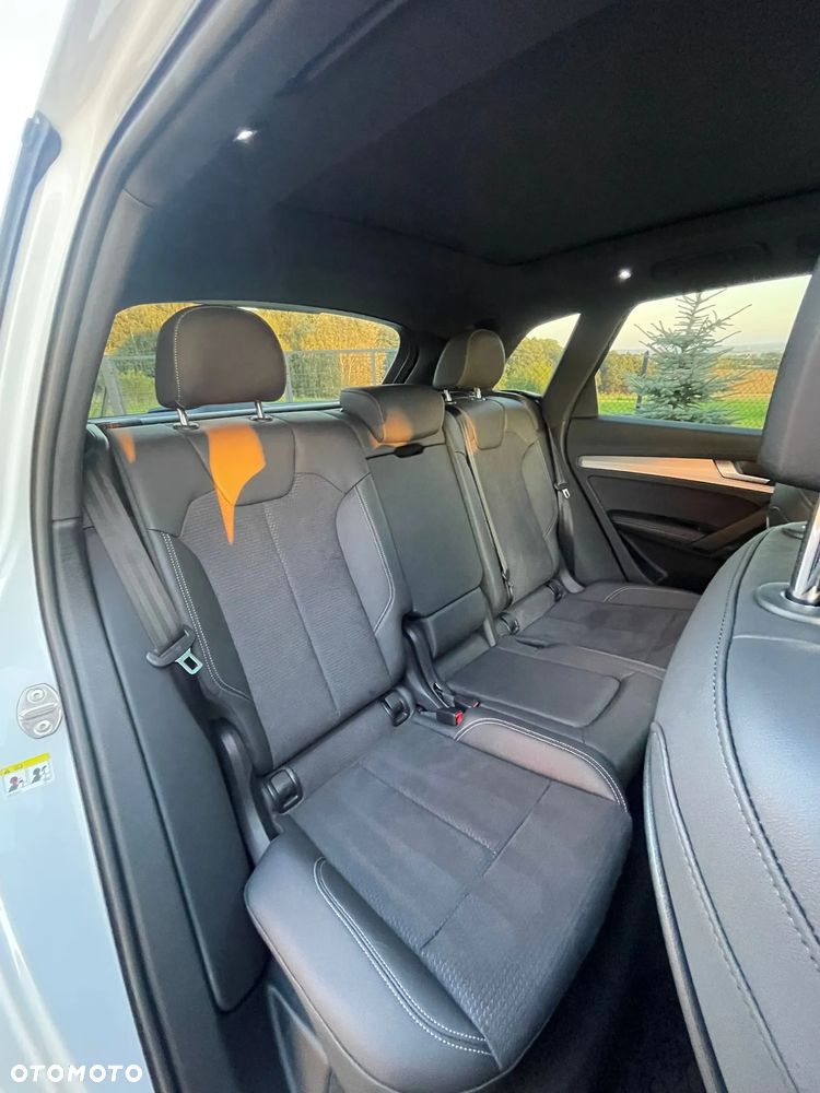 Audi Q5 55 TFSIe quattro S tronic S line business - 12