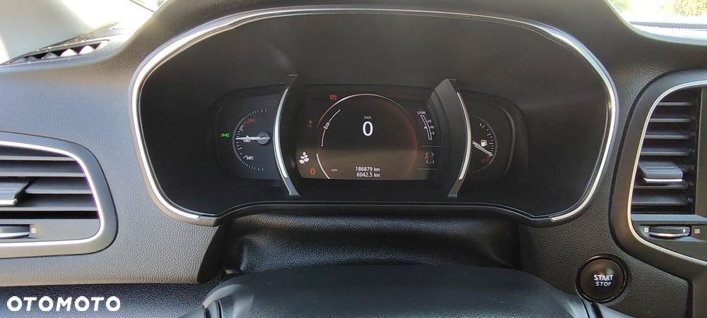 Renault Megane ENERGY TCe 130 Start & Stop Paris Business - 18
