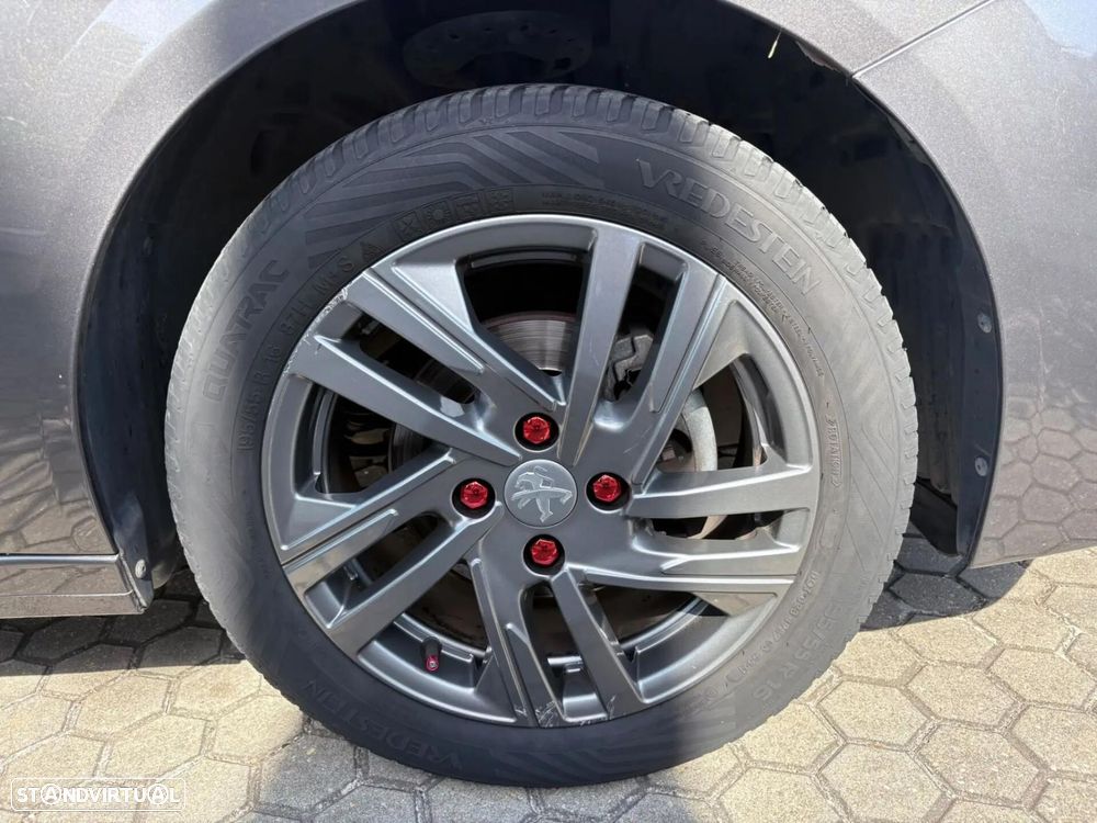 Peugeot 208 1.2 PureTech Active Pack - 12