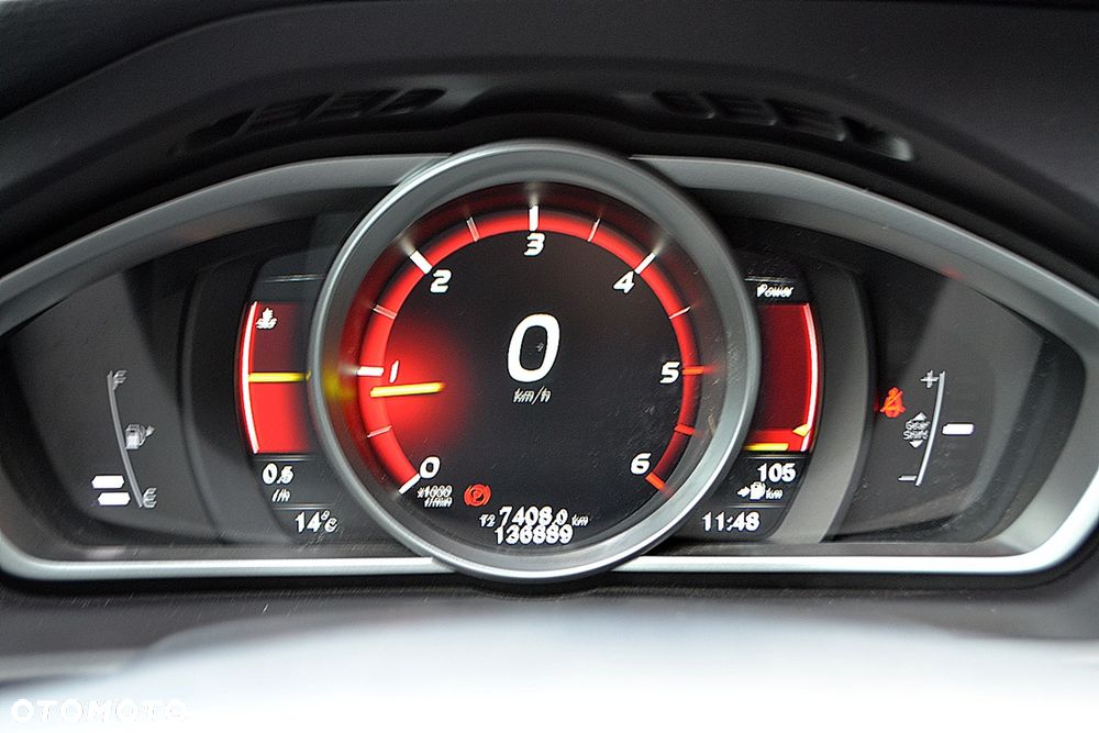 Volvo V40 D2 Inscription - 22