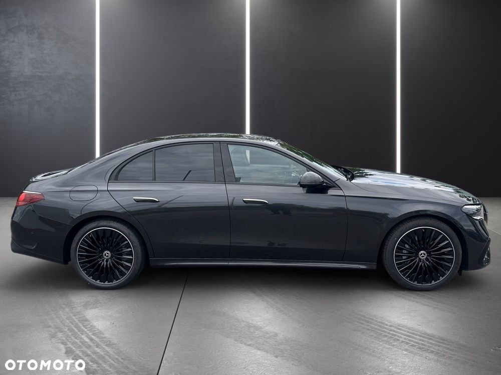Mercedes-Benz Klasa E 200 mHEV 4-Matic AMG 9G-Tronic - 4