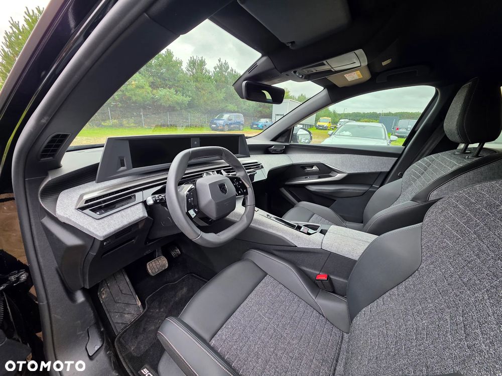 Peugeot E-5008 210 Allure - 16