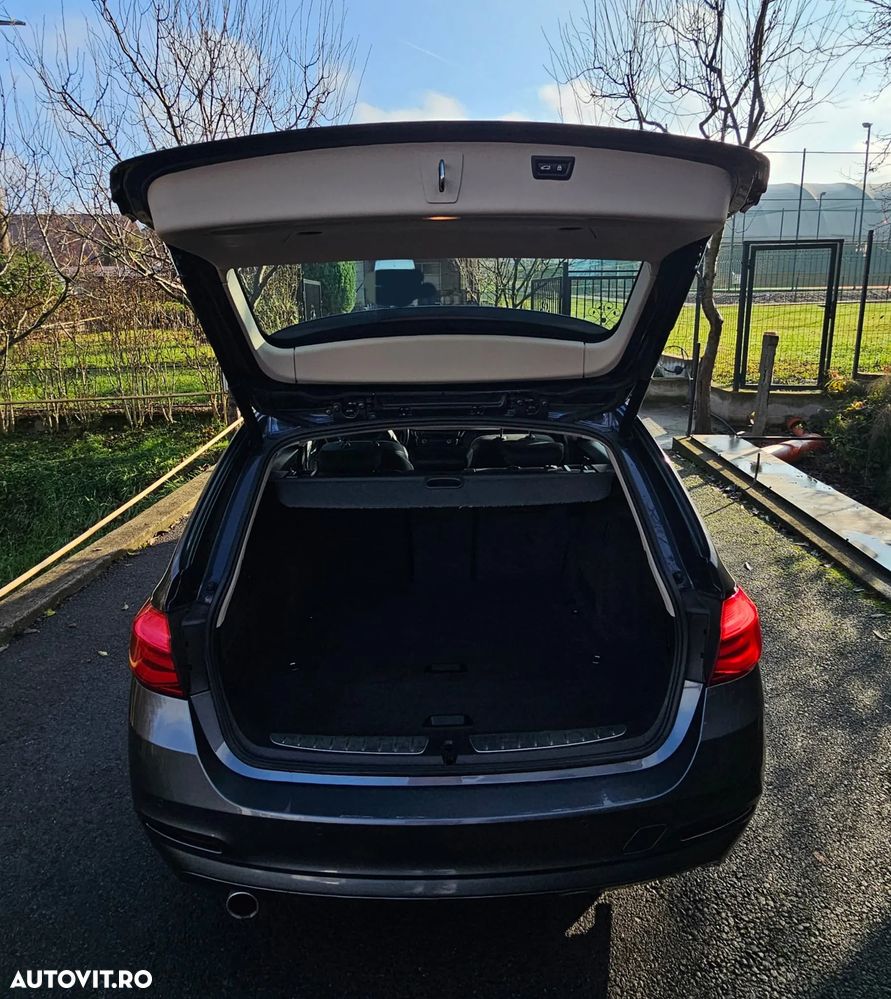 BMW Seria 3 318d Touring Advantage - 13