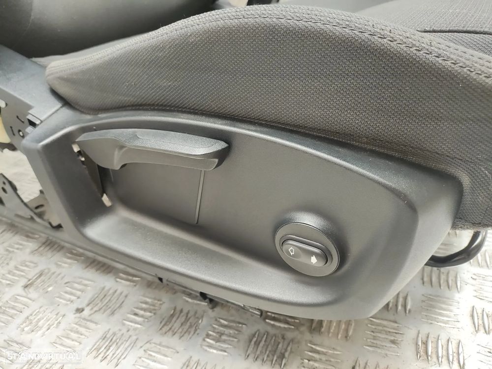 Conjunto de bancos em tecido Jaguar XE X760 elétricos - 13