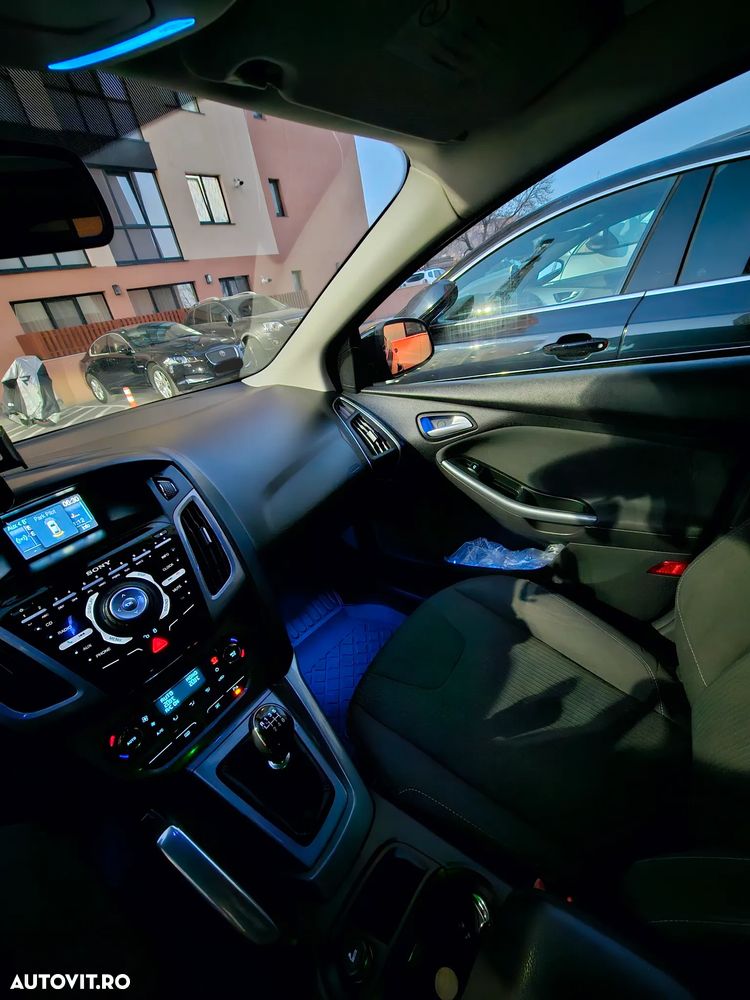 Ford Focus 2.0 TDCI DPF Titanium - 10