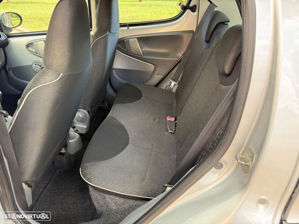 Peugeot 107 1.0 Black&Silver - 15